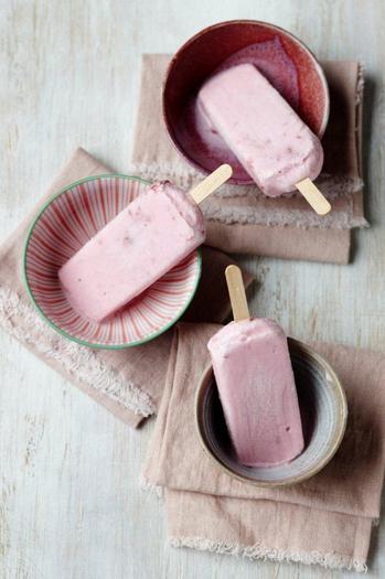 greek-yogurt-popsicles