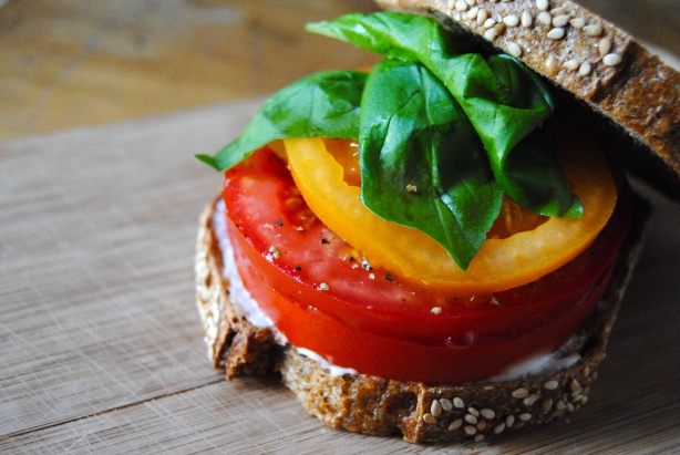 sandwich-au-fromage-frais-quark-liberte-et-tomates