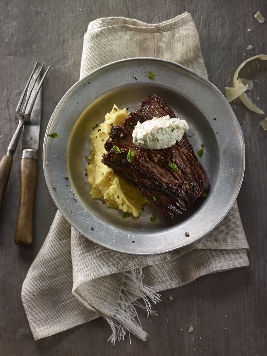 Bavette de boeuf au fromage quark Liberté, à l’échalote et au parmesan 